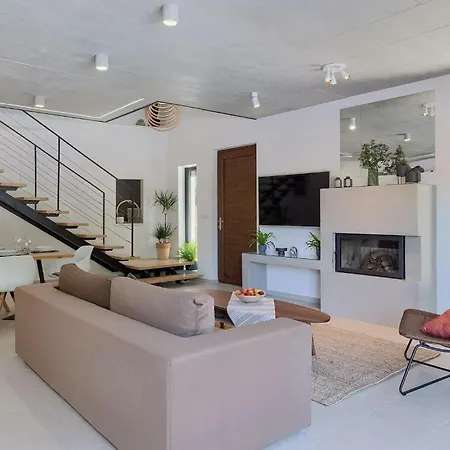 Stribor Hébergement de vacances *