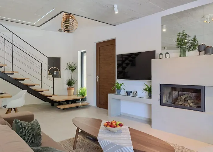 Semesterbostad Stribor *